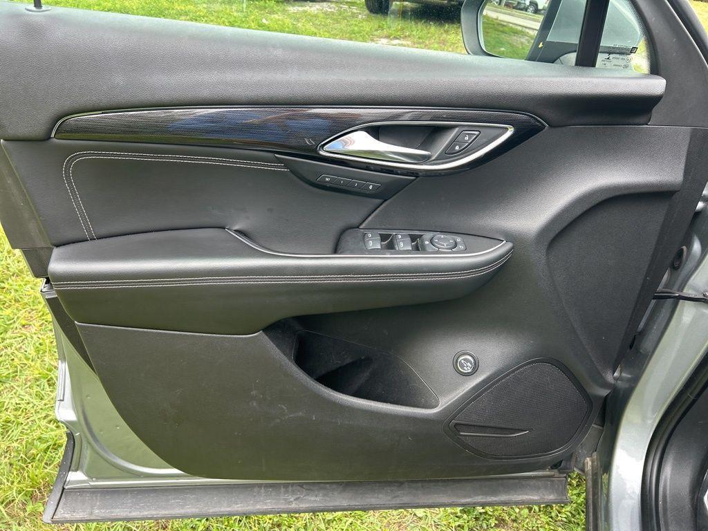 used 2023 Buick Envision car, priced at $21,798