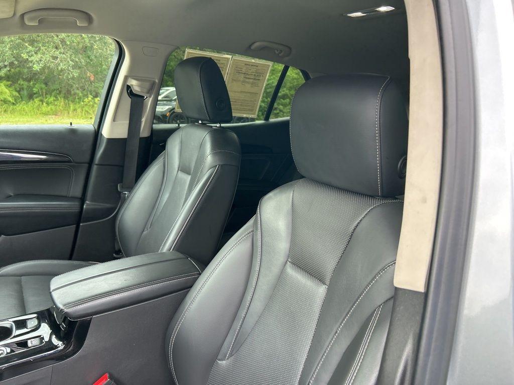 used 2023 Buick Envision car, priced at $21,798