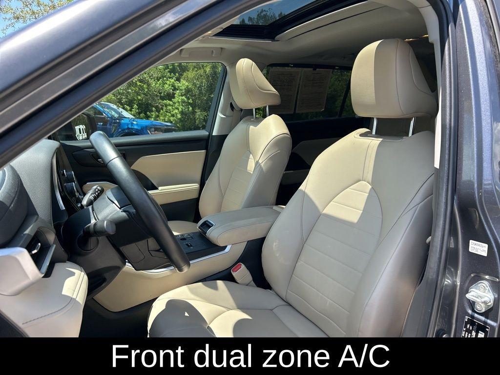 used 2023 Toyota Highlander car, priced at $30,995