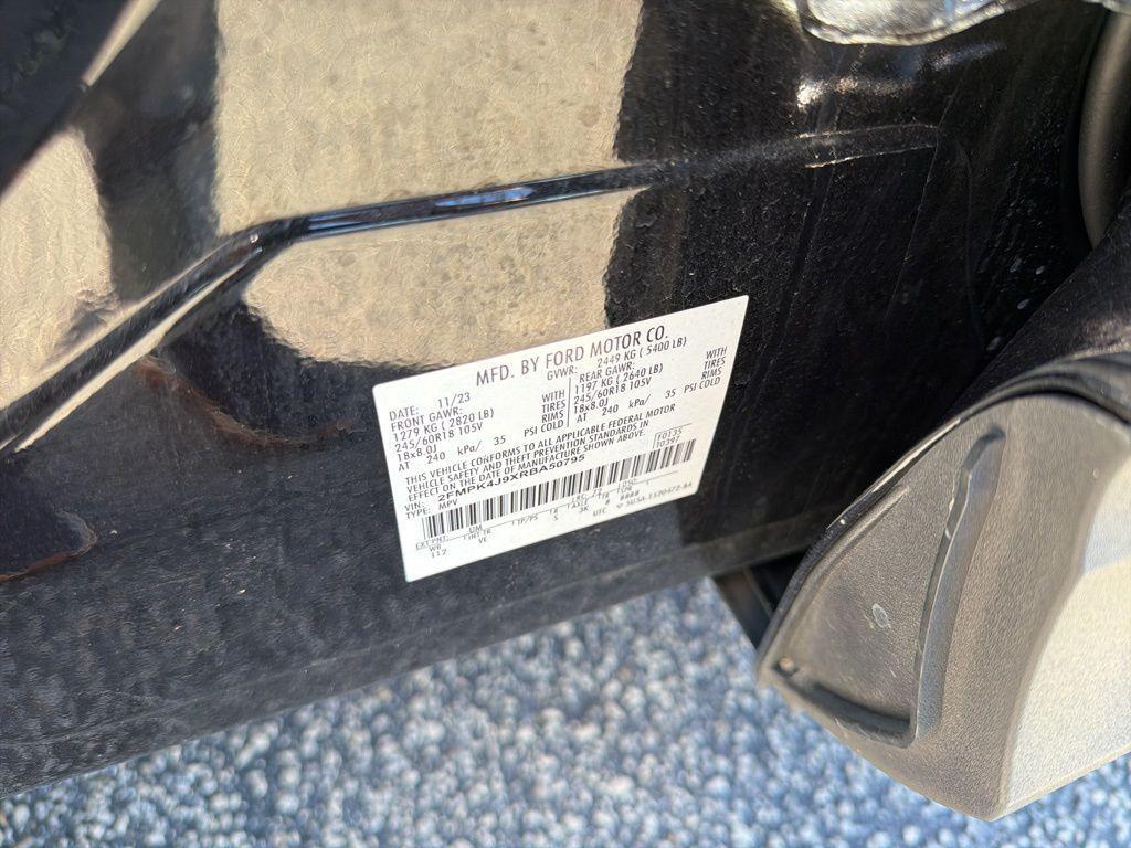 used 2024 Ford Edge car, priced at $22,998
