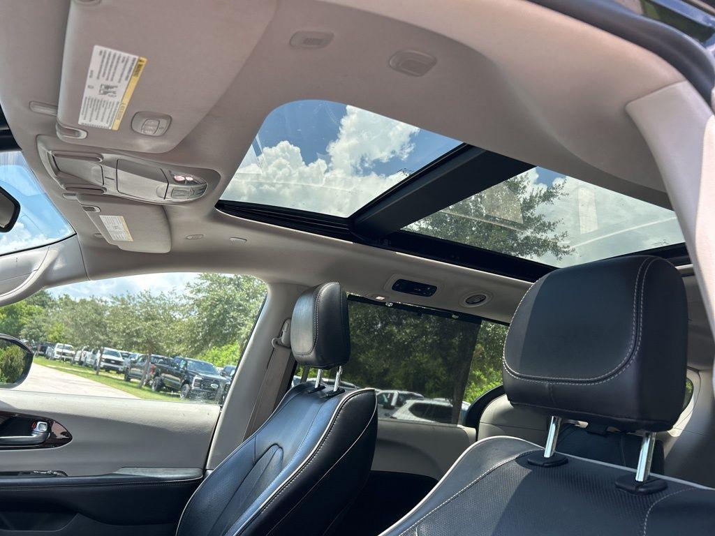used 2022 Chrysler Pacifica car, priced at $23,304
