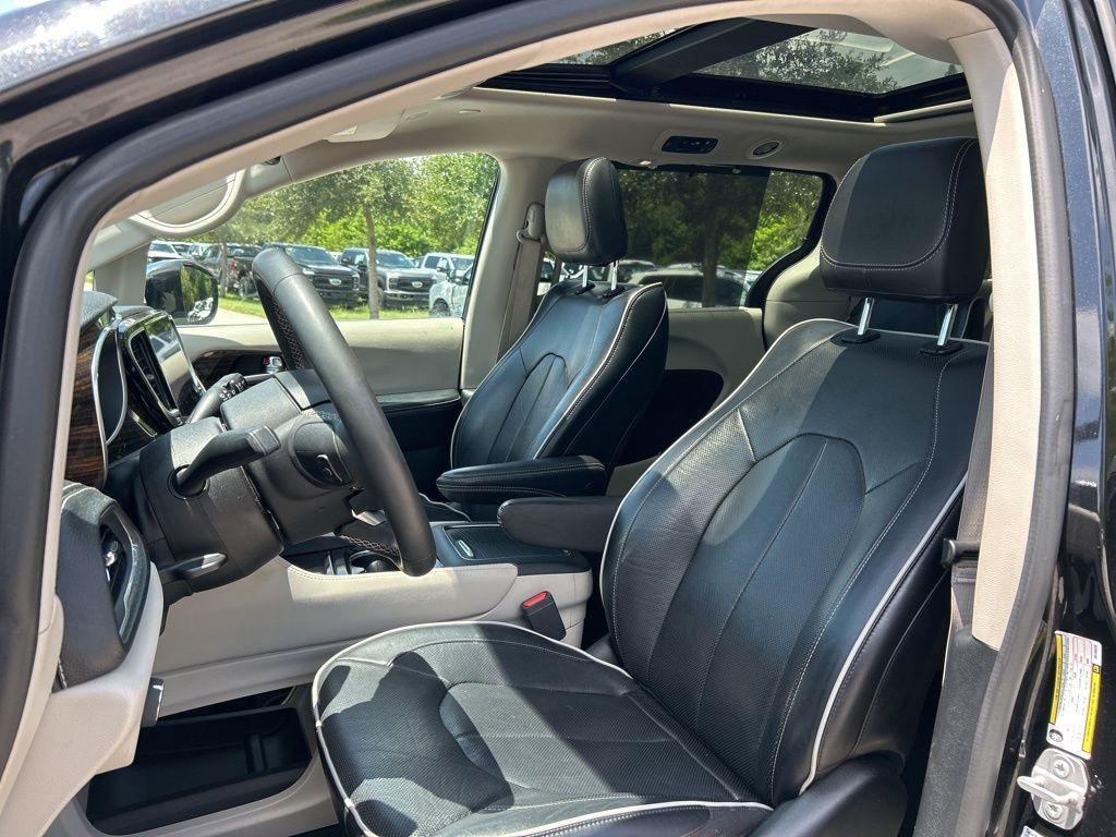 used 2022 Chrysler Pacifica car, priced at $23,304