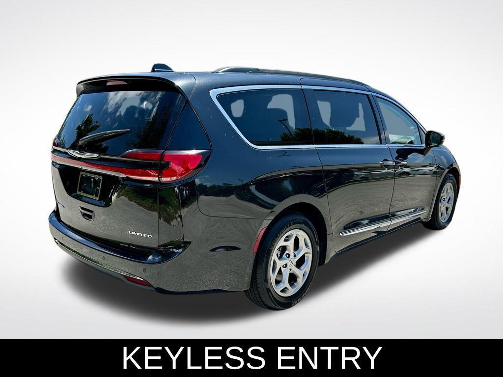 used 2022 Chrysler Pacifica car, priced at $23,304