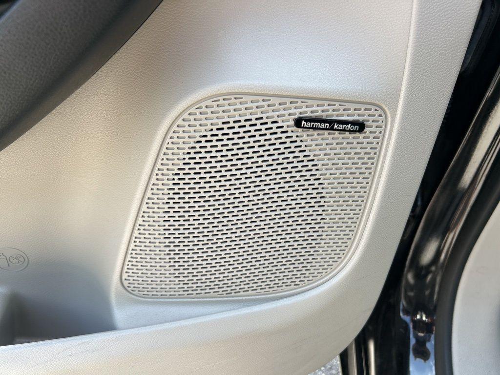 used 2022 Chrysler Pacifica car, priced at $23,304