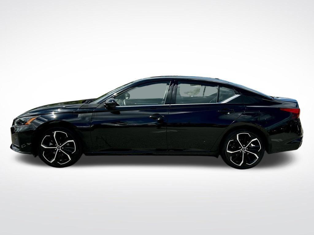 used 2023 Nissan Altima car, priced at $17,697