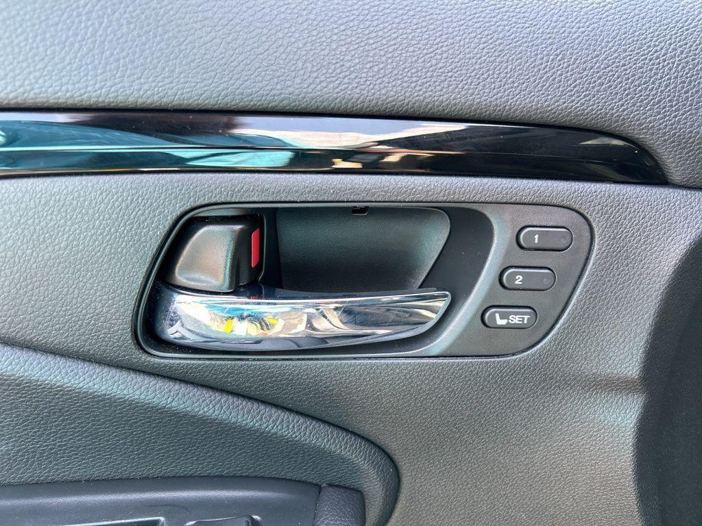 used 2022 Honda Pilot car, priced at $31,995