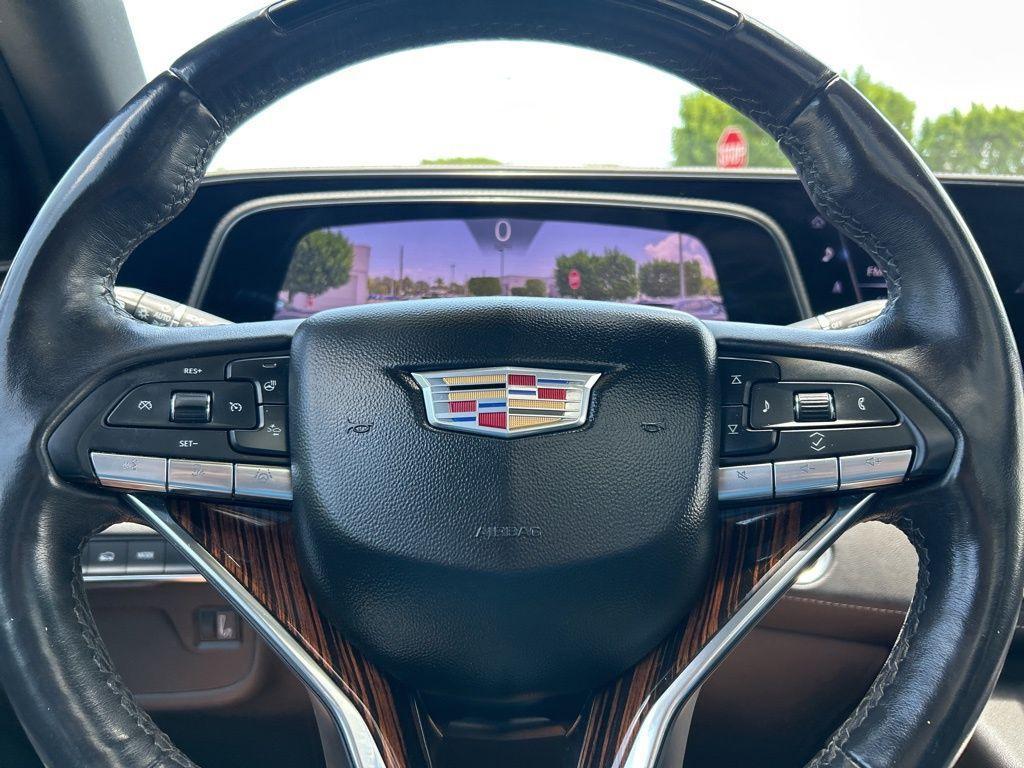 used 2023 Cadillac Escalade ESV car, priced at $67,952