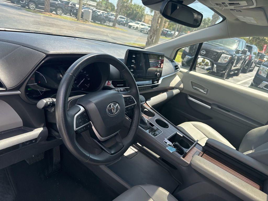 used 2023 Toyota Sienna car, priced at $36,990
