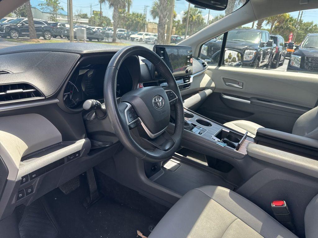 used 2023 Toyota Sienna car, priced at $36,990