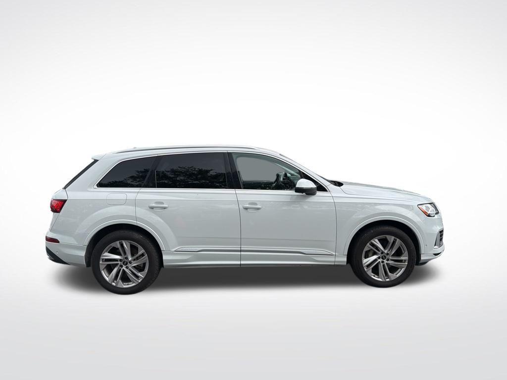 used 2023 Audi Q7 car, priced at $31,598