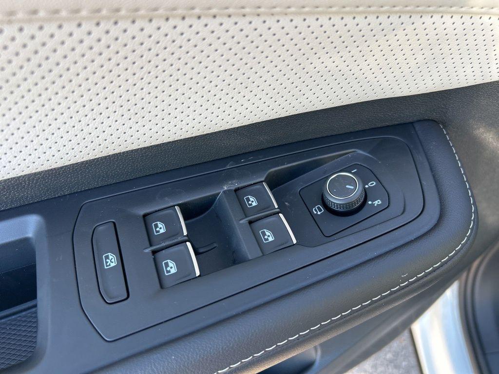 used 2025 Volkswagen Atlas Cross Sport car, priced at $46,395