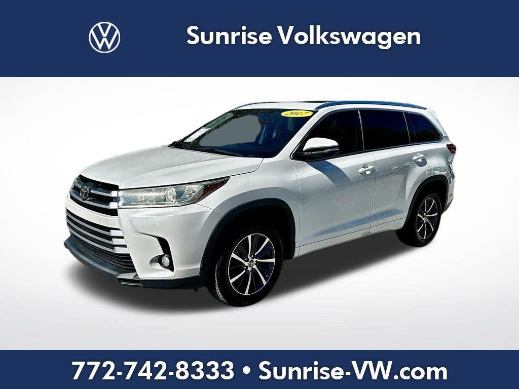 used 2017 Toyota Highlander car, priced at $14,595