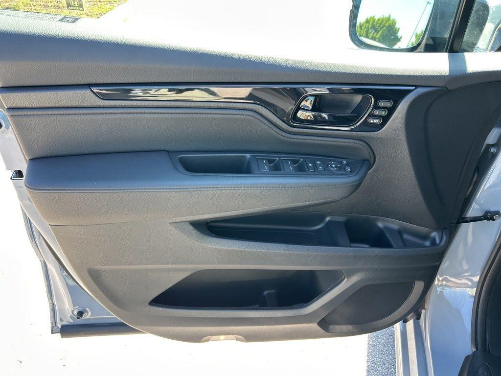 used 2025 Honda Odyssey car, priced at $45,497