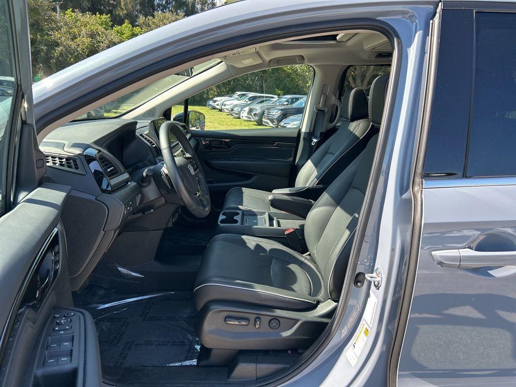 used 2025 Honda Odyssey car, priced at $45,497