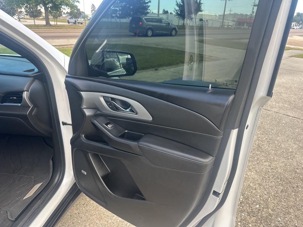 used 2022 Chevrolet Traverse car, priced at $21,890