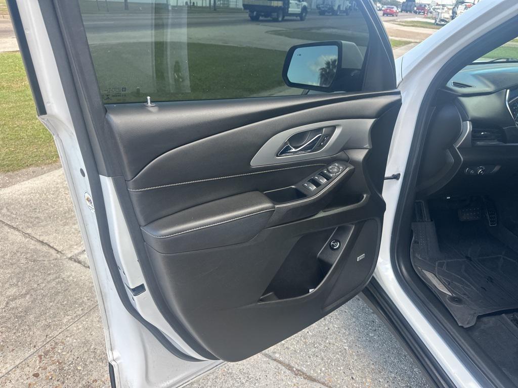 used 2022 Chevrolet Traverse car, priced at $21,890