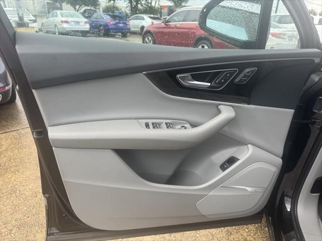 used 2019 Audi Q7 car, priced at $23,700