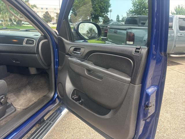 used 2013 Chevrolet Avalanche car, priced at $18,700