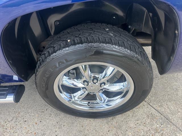 used 2013 Chevrolet Avalanche car, priced at $18,700