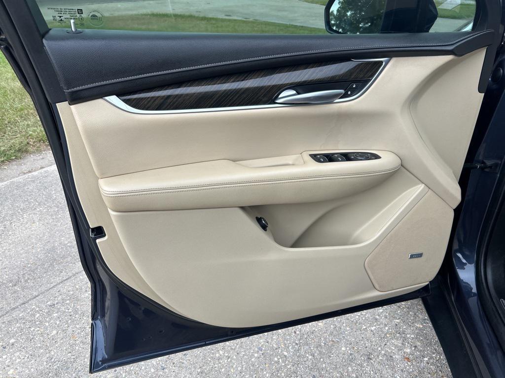 used 2019 Cadillac XT5 car, priced at $14,800