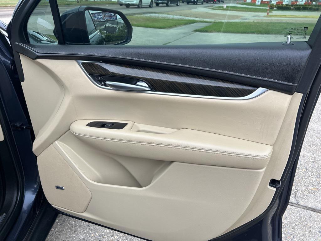 used 2019 Cadillac XT5 car, priced at $14,800