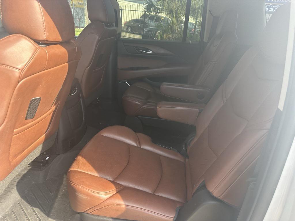 used 2019 Cadillac Escalade ESV car, priced at $30,000