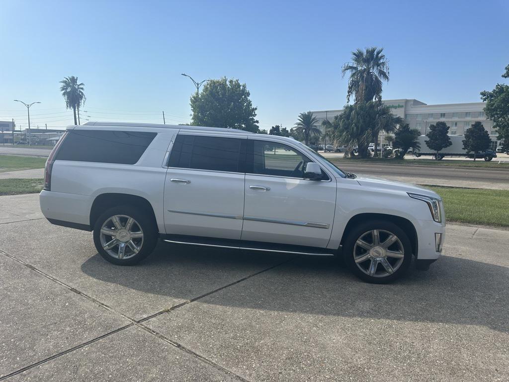 used 2019 Cadillac Escalade ESV car, priced at $30,000