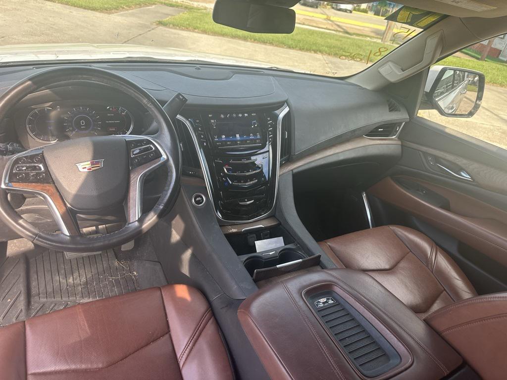 used 2019 Cadillac Escalade ESV car, priced at $30,000