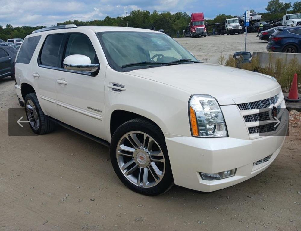 used 2013 Cadillac Escalade car, priced at $18,990