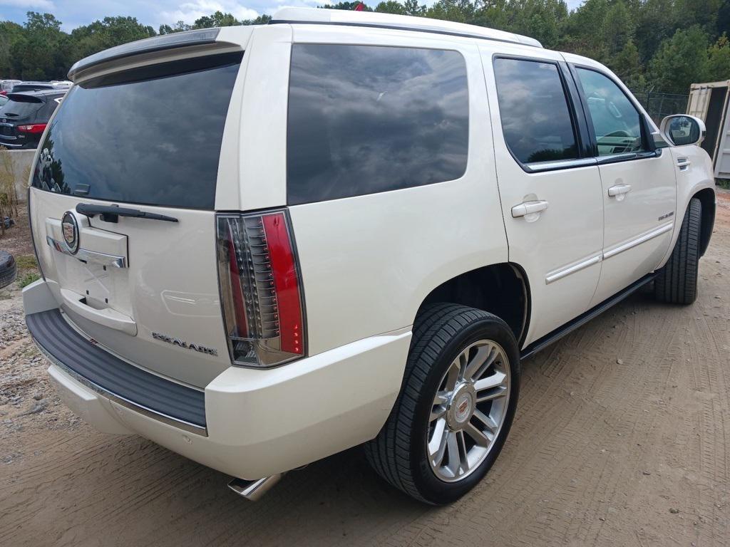 used 2013 Cadillac Escalade car, priced at $18,990