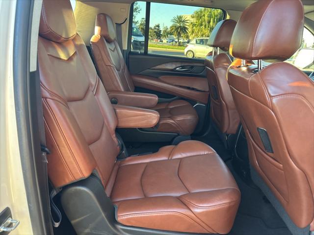 used 2015 Cadillac Escalade ESV car, priced at $22,795