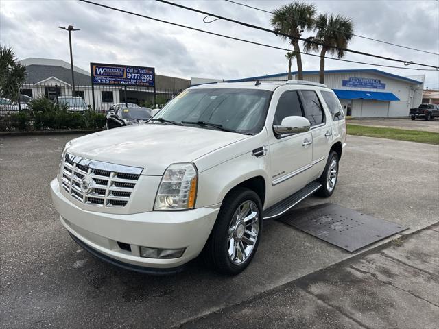 used 2011 Cadillac Escalade car, priced at $13,625