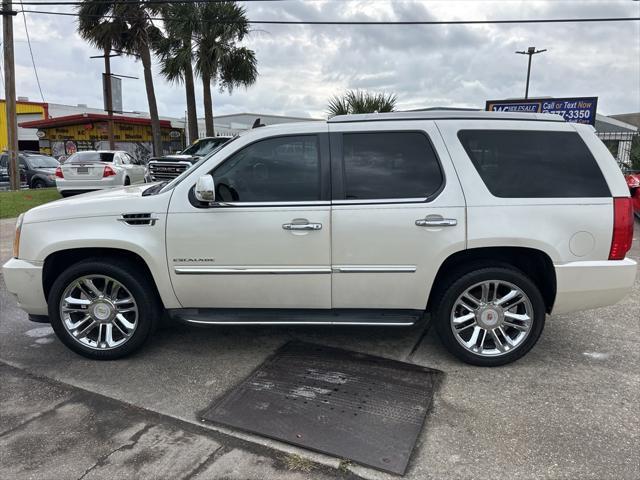 used 2011 Cadillac Escalade car, priced at $13,625