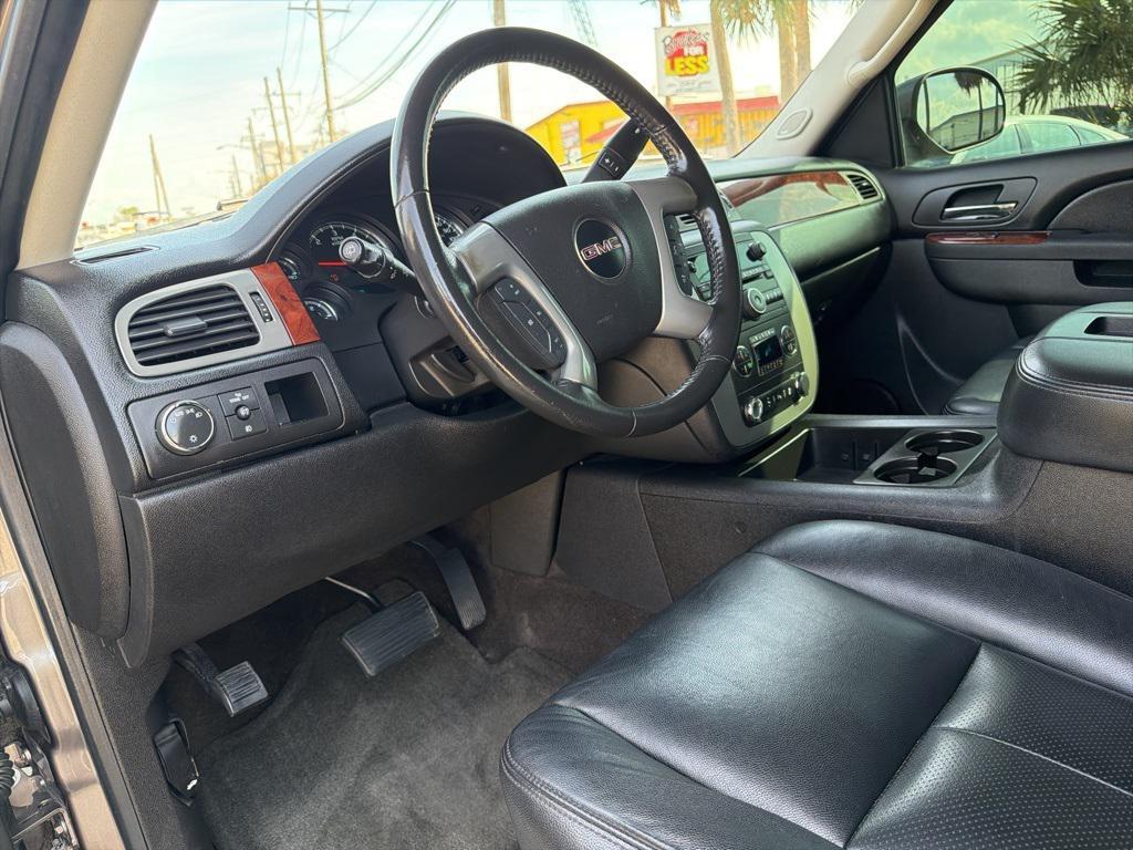 used 2014 GMC Yukon car, priced at $15,990