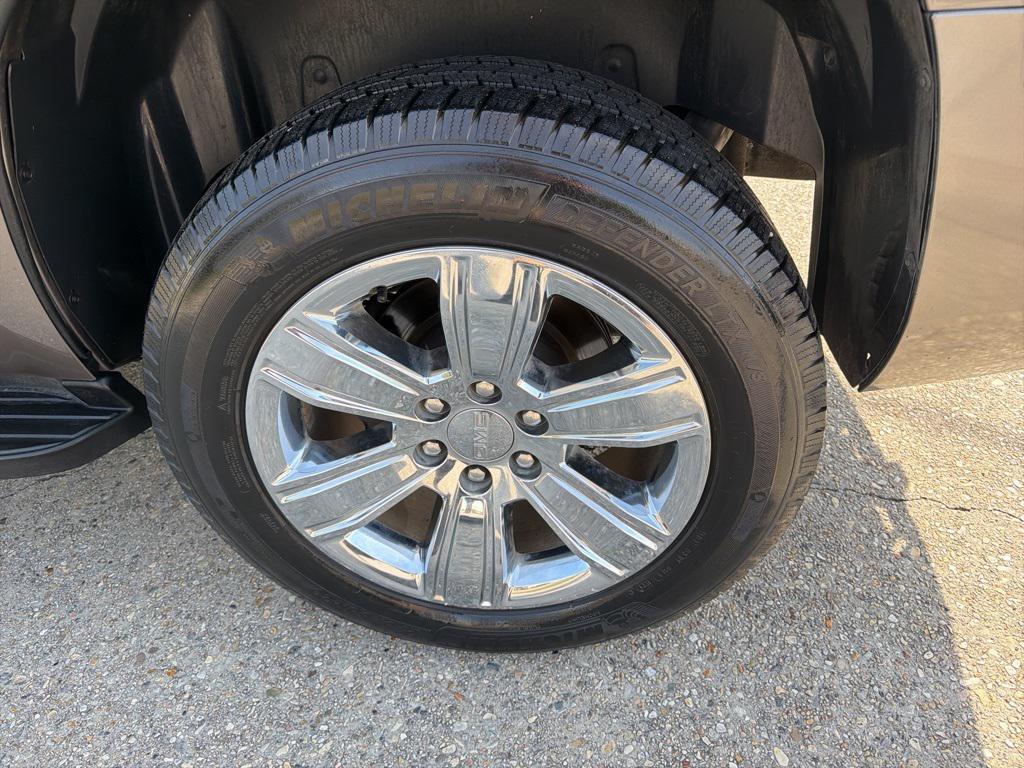 used 2014 GMC Yukon car, priced at $15,990