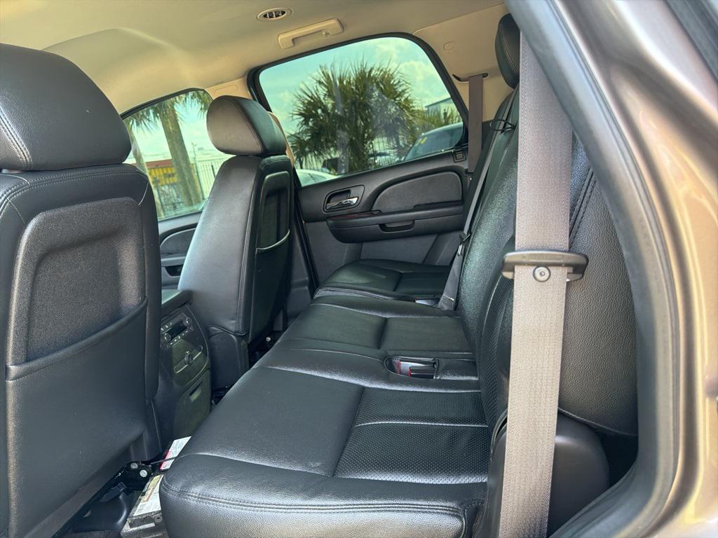 used 2014 GMC Yukon car, priced at $15,990