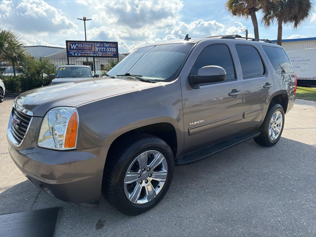 used 2014 GMC Yukon car, priced at $15,990