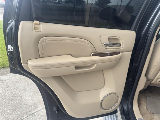 used 2010 Cadillac Escalade car, priced at $7,400