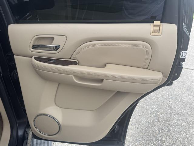 used 2010 Cadillac Escalade car, priced at $7,400
