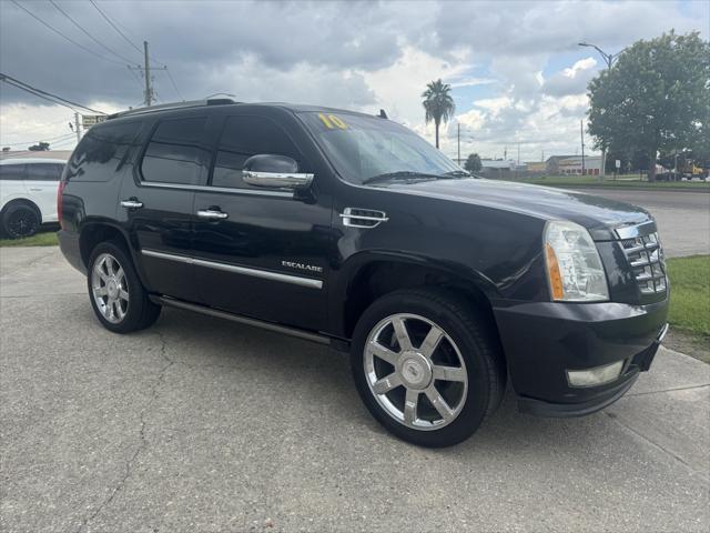 used 2010 Cadillac Escalade car, priced at $7,400