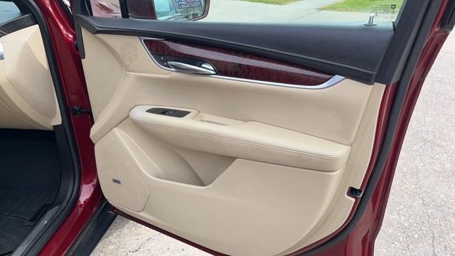 used 2017 Cadillac XT5 car, priced at $17,107