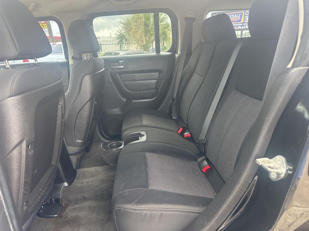 used 2007 Hummer H3 car, priced at $9,900