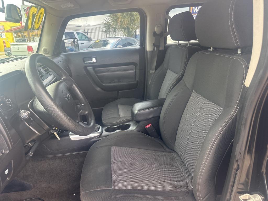 used 2007 Hummer H3 car, priced at $9,900