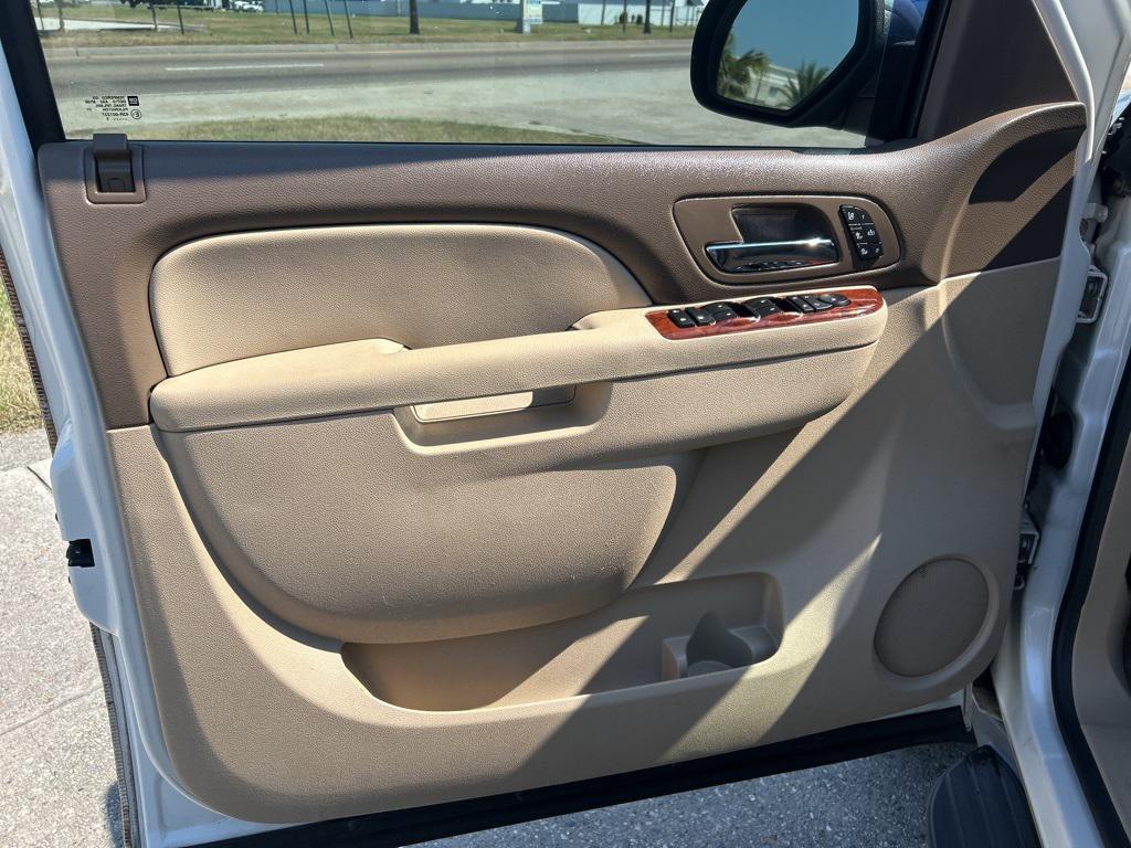 used 2013 Chevrolet Avalanche car, priced at $19,990