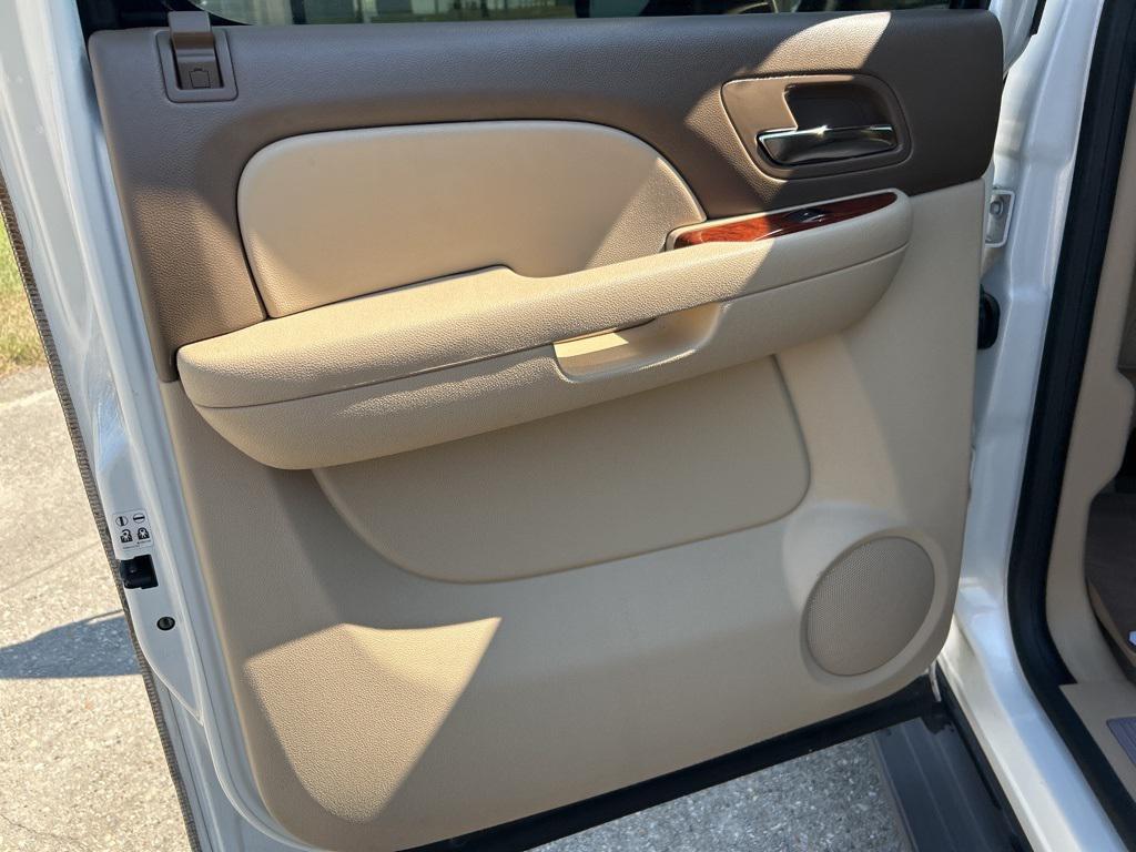 used 2013 Chevrolet Avalanche car, priced at $19,990