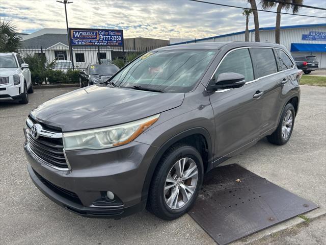 used 2015 Toyota Highlander car, priced at $17,500