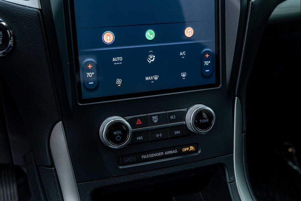 used 2021 Ford Edge car, priced at $18,999