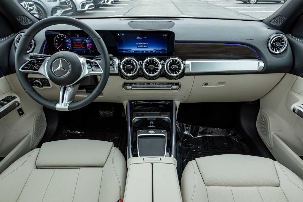 new 2024 Mercedes-Benz GLB 250 car, priced at $47,576