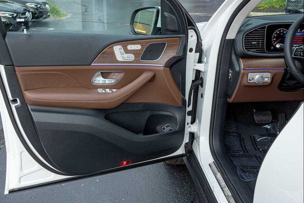 new 2026 Mercedes-Benz GLE 450e car, priced at $78,280