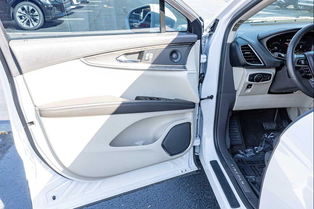 used 2019 Lincoln Nautilus car, priced at $20,500